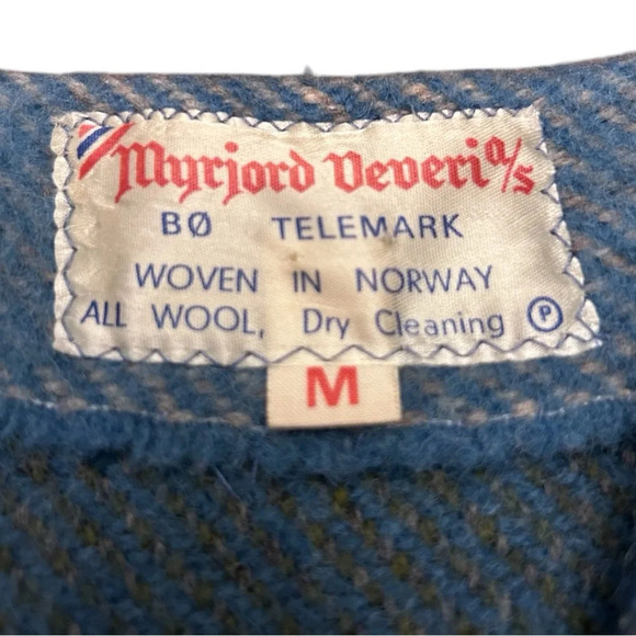 Vintage 70s Sage Cardigan Mid-Heavy Knit Retro Mod Boiled Wool Woven in Norway - Picture 7 of 8